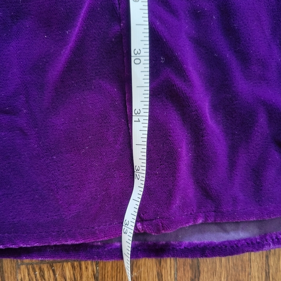 Vintage Noir Karen Lucas for Niki gown purple velvet with gold trim - Picture 7 of 10